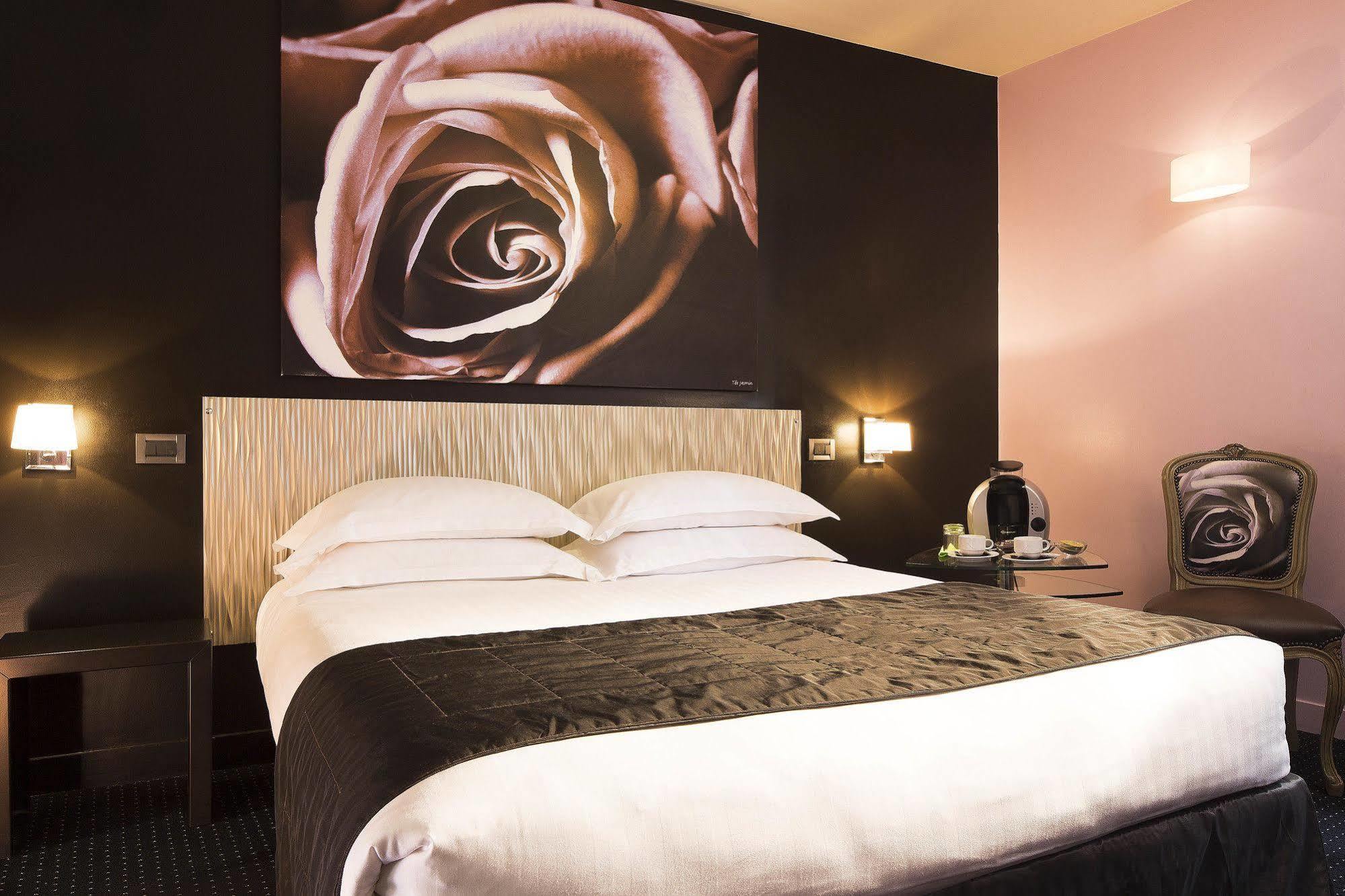 Hotel Le Fabe Paris Exterior photo